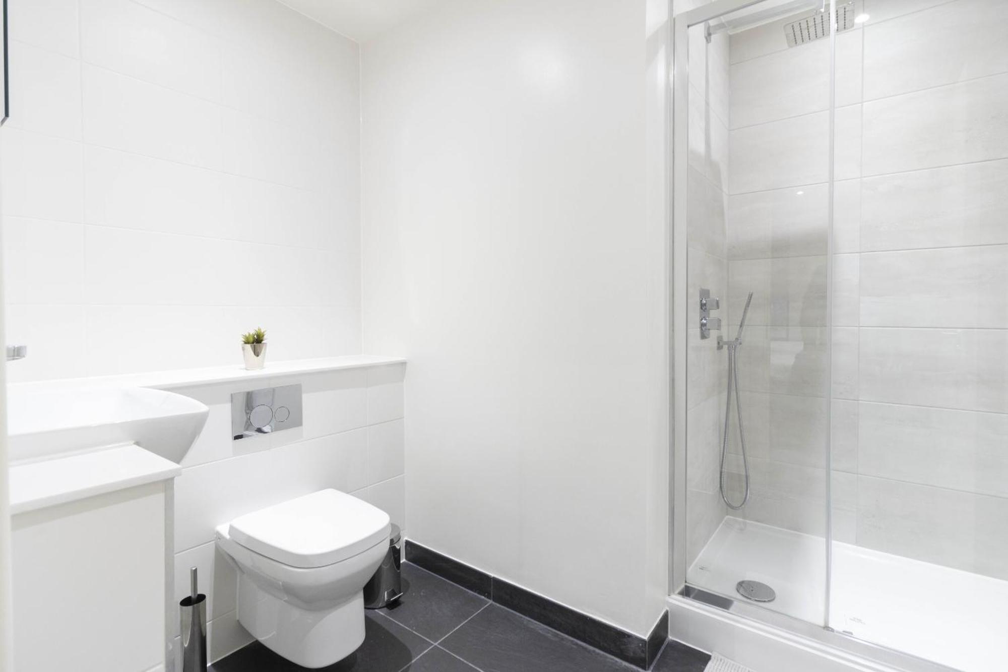 Linacre 1&2 - One And Two Bed Flat Behind The Cathedral With Free Parking And Fast Wifi Apartment Exeter Bilik gambar