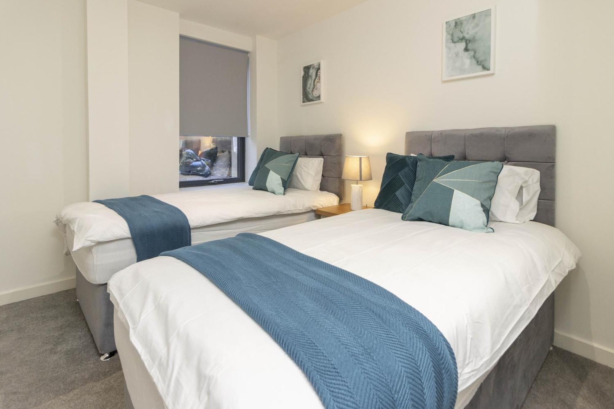 Linacre 1&2 - One And Two Bed Flat Behind The Cathedral With Free Parking And Fast Wifi Apartment Exeter Bilik gambar