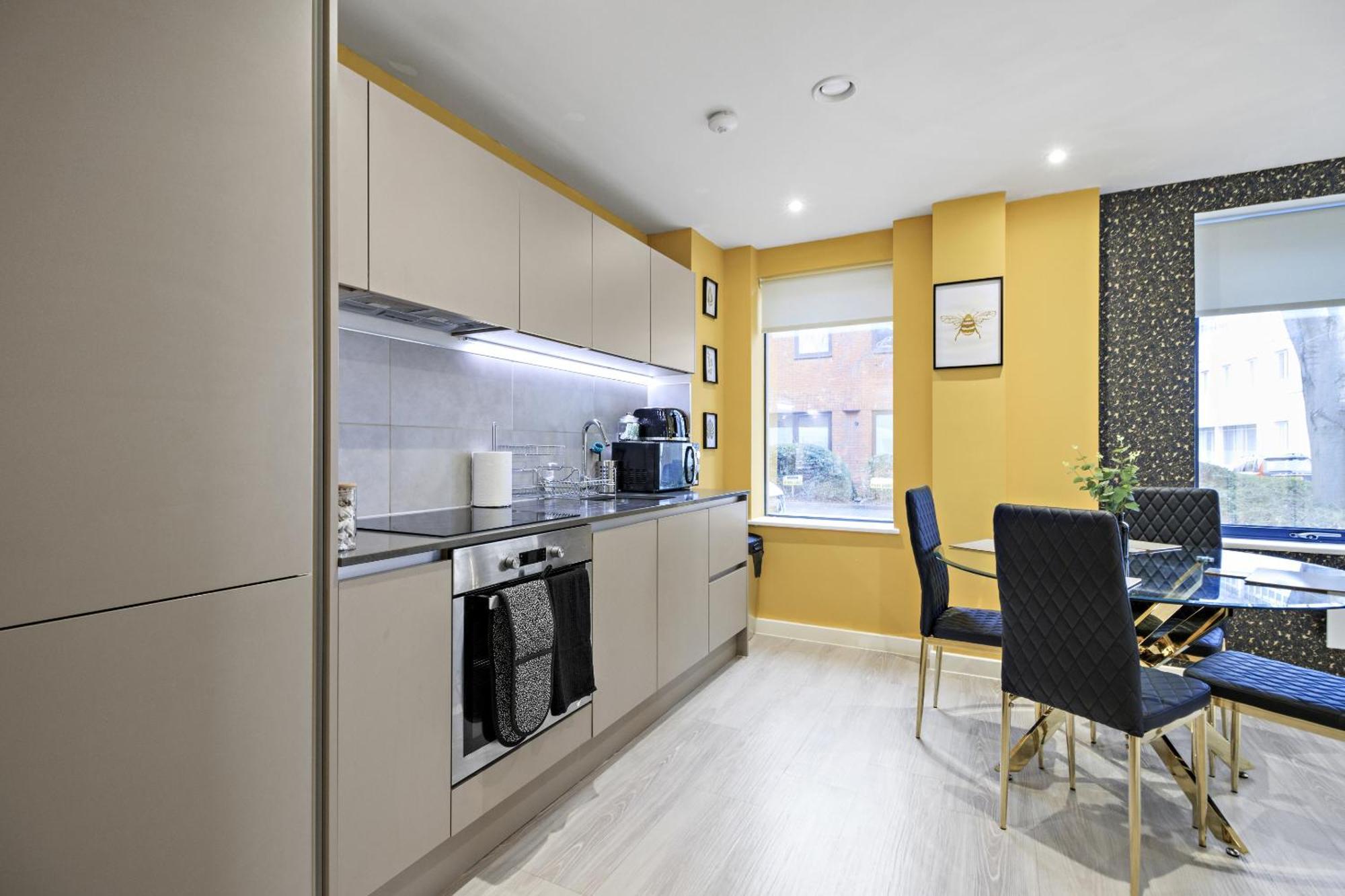 Linacre 1&2 - One And Two Bed Flat Behind The Cathedral With Free Parking And Fast Wifi Apartment Exeter Bilik gambar