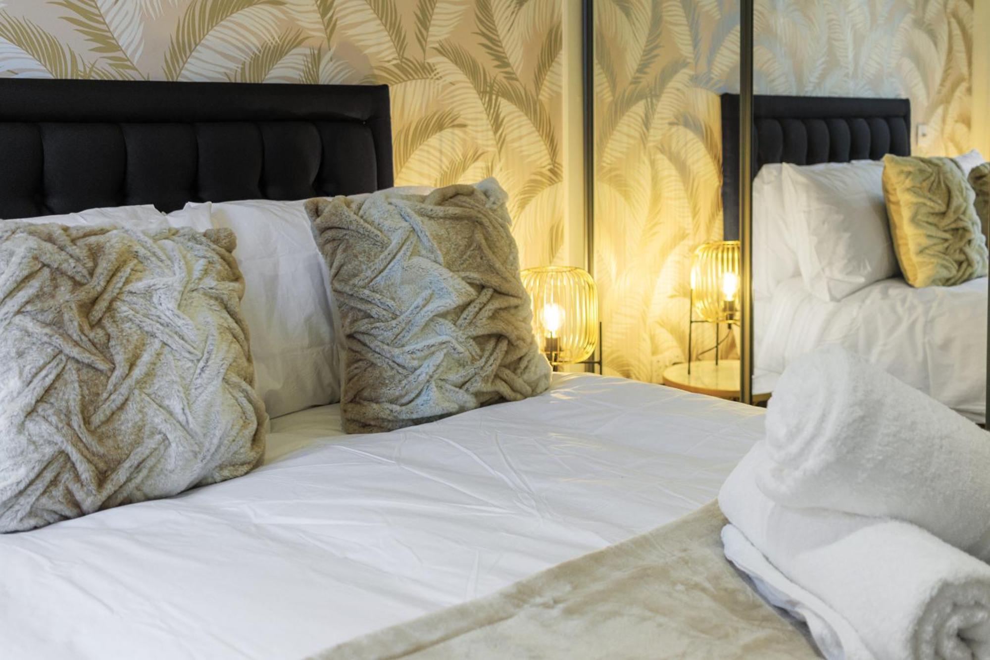 Linacre 1&2 - One And Two Bed Flat Behind The Cathedral With Free Parking And Fast Wifi Apartment Exeter Bilik gambar